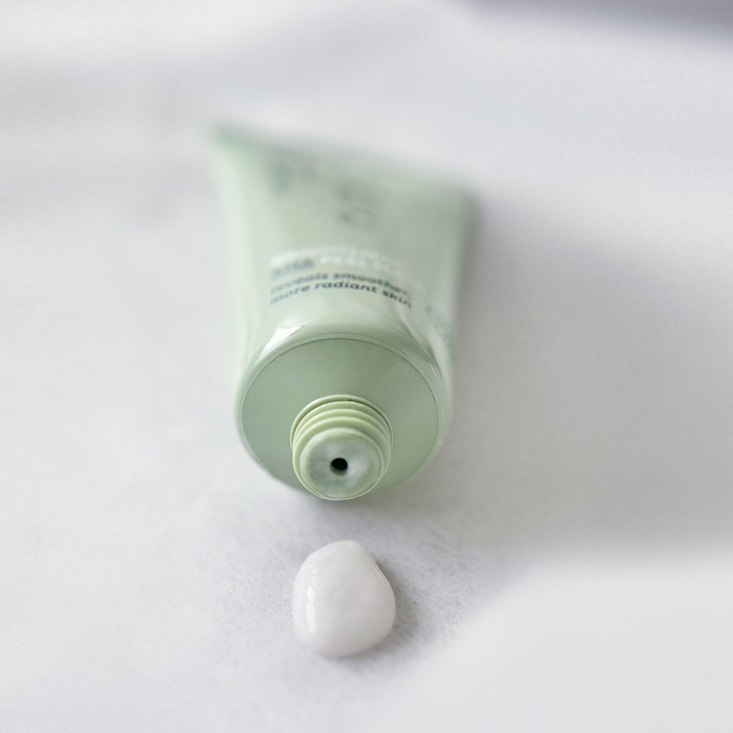 Piel radiante y rejuvenecida con el Brightening AHA Peel Mask