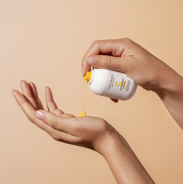 Ingredientes Clave del Intense Glow Vitamin C Concentrate: Ácido Ferúlico y Vitaminas C y E