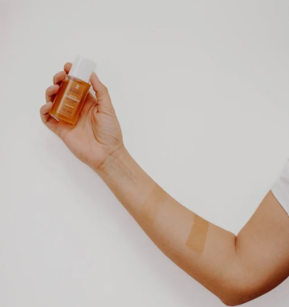 Resultado de bronceado Dorado y Natural logrado con Gotas Autobronceadoras