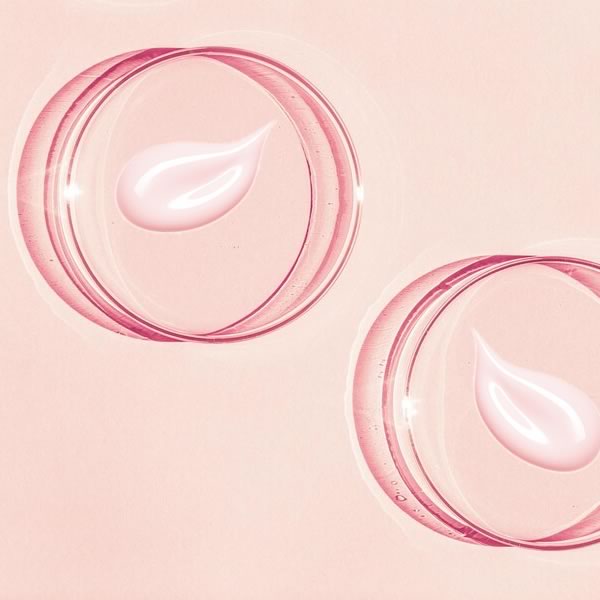 Detalle de la textura del SmoothLift Peptide Serum, suero antienvejecimiento con peptidos